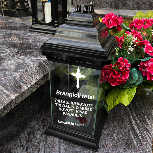 Personalizuota kapų žvakė su užrašu Tetai – „Pasauliui buvai…“